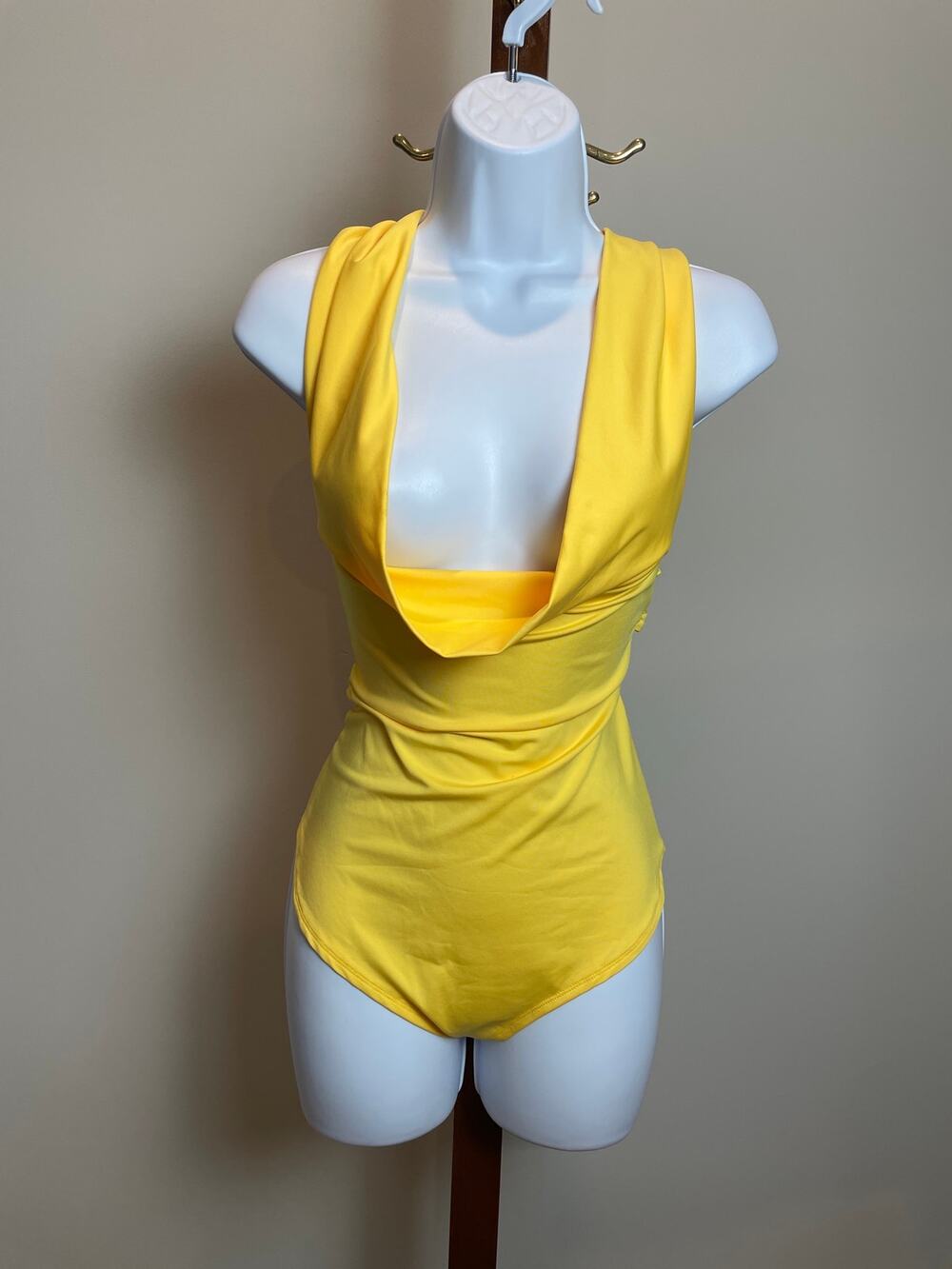 Cider Bodysuit Size L Yellow Scoop Neck Criss Cross Back New With Tag